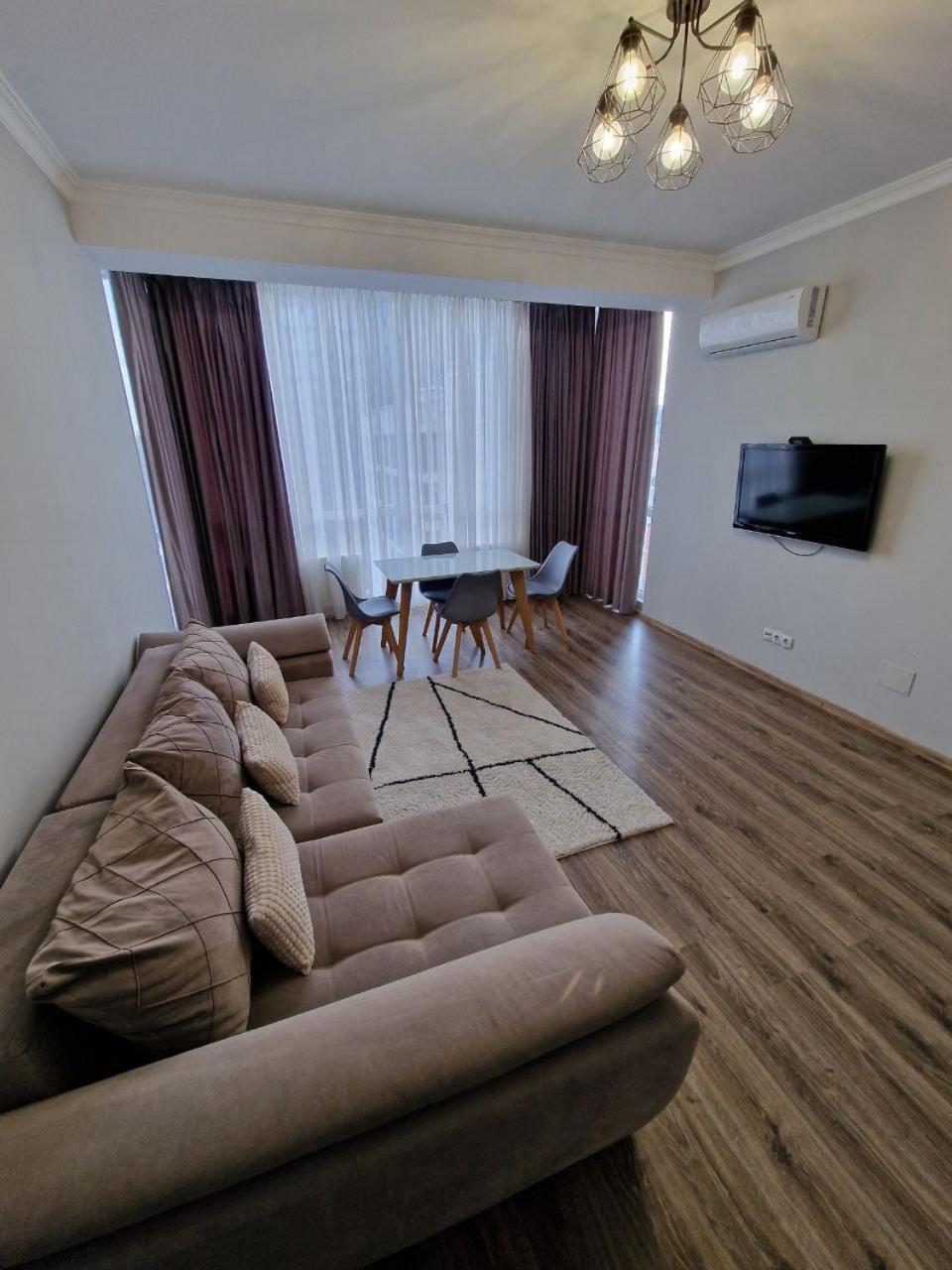 Apartment Ultra Center 2 *